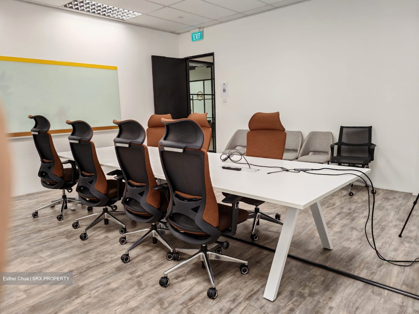 Bendemeer Road (D12), Factory #488860011